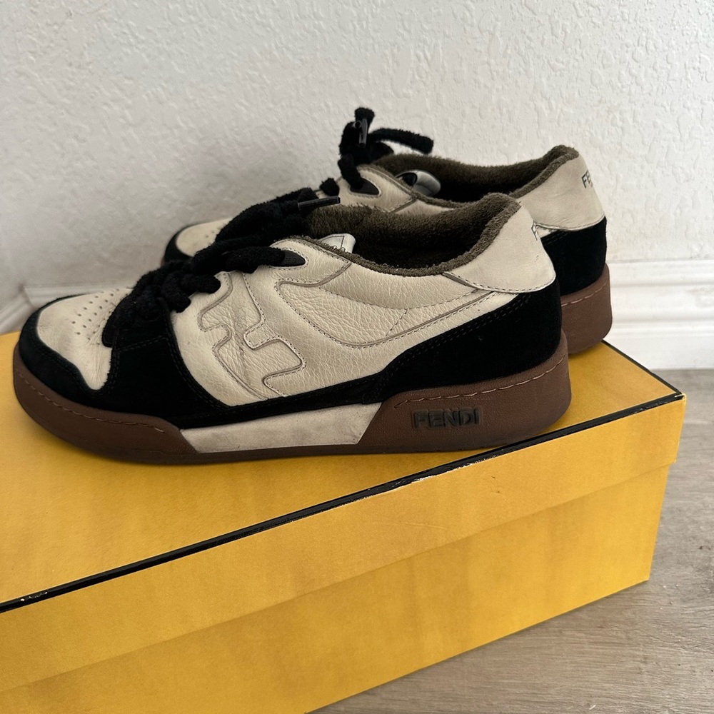 Mens Fendi Sneakers size 8.5